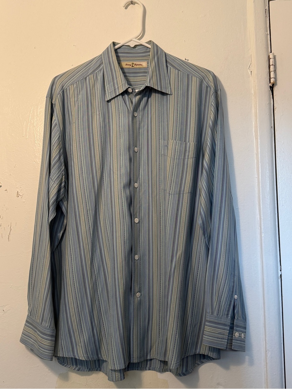 Tommy Bahama Men's Large 100% Silk Long Sleeve Blue Striped Button Down Shirt